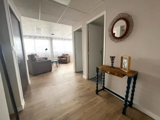 Gare A Pied 5 Chambres Confort & Espace Lorient Frankrijk
