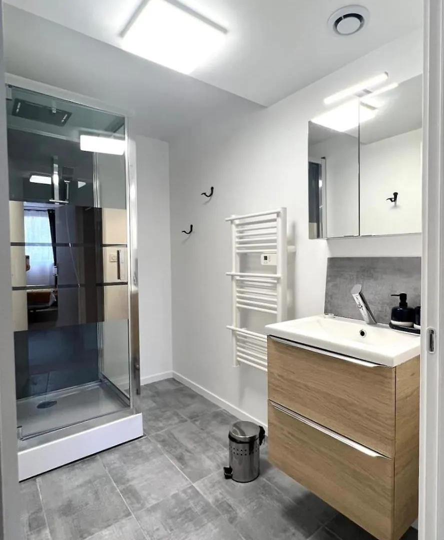 Appartement Gare A Pied 5 Chambres Confort & Espace Lorient Frankrijk