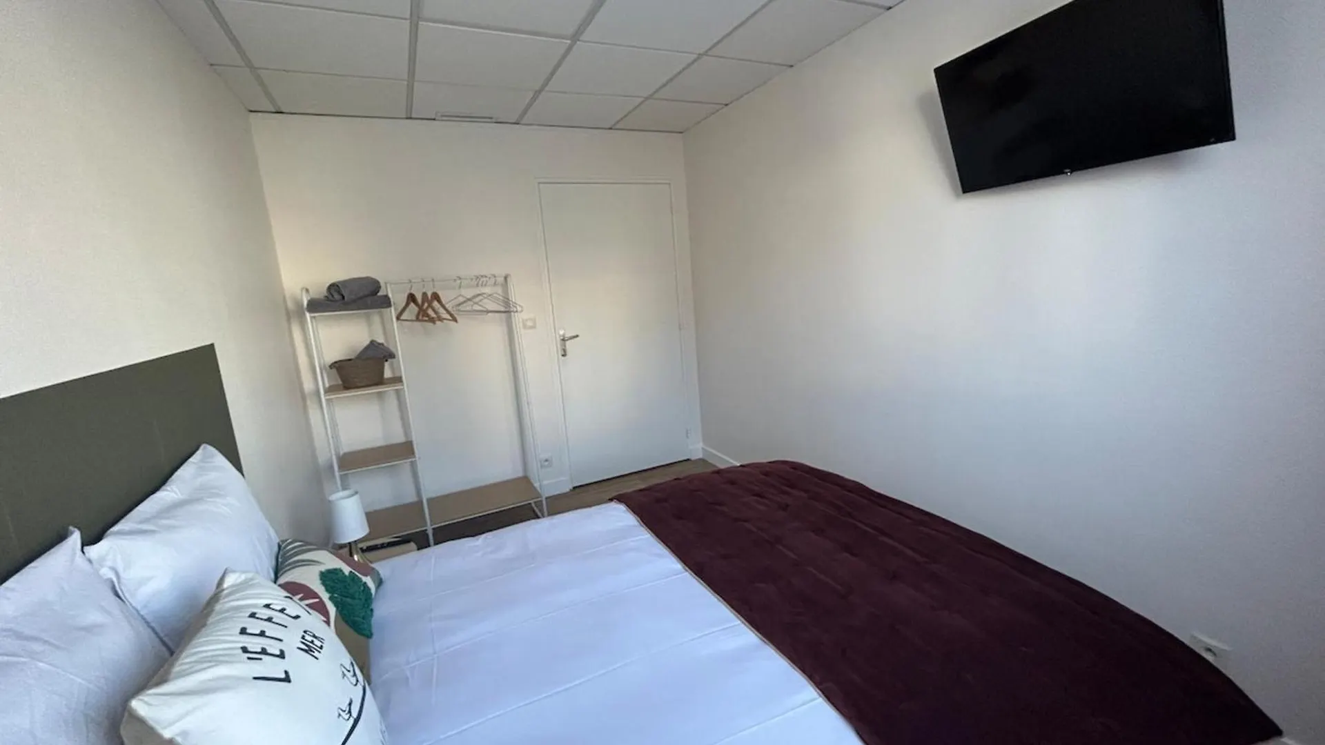Gare A Pied 5 Chambres Confort & Espace Lorient Frankrijk